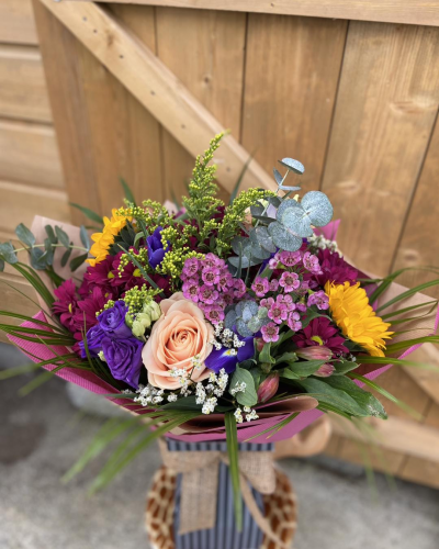 Roseland House of Flowers - Colourful Handtied